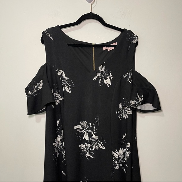 Pennington in every story women's black floral cold shoulder summer dress in 1X - Picture 2 of 8